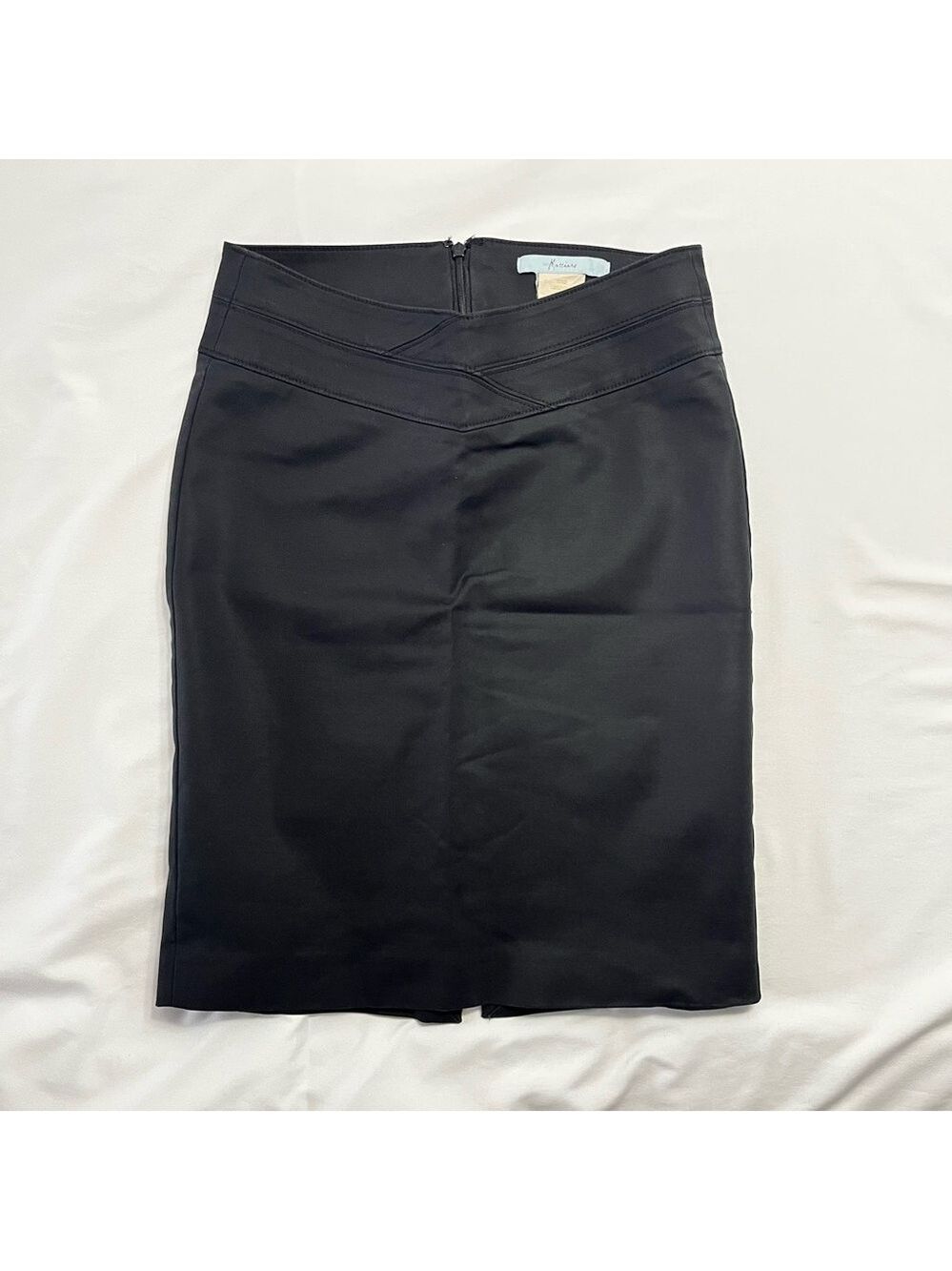 Guess By Marciano Black Pencil Skirt V-Waist Structured Knee Length Size 4
